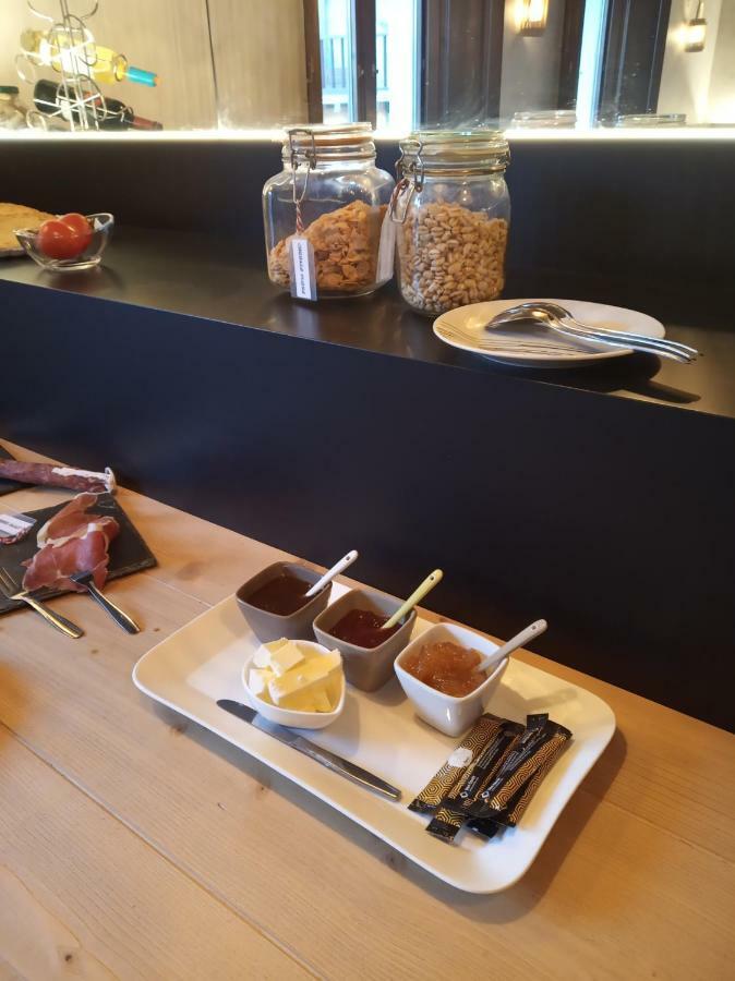 Mencio - Placa Major Hotel 2*